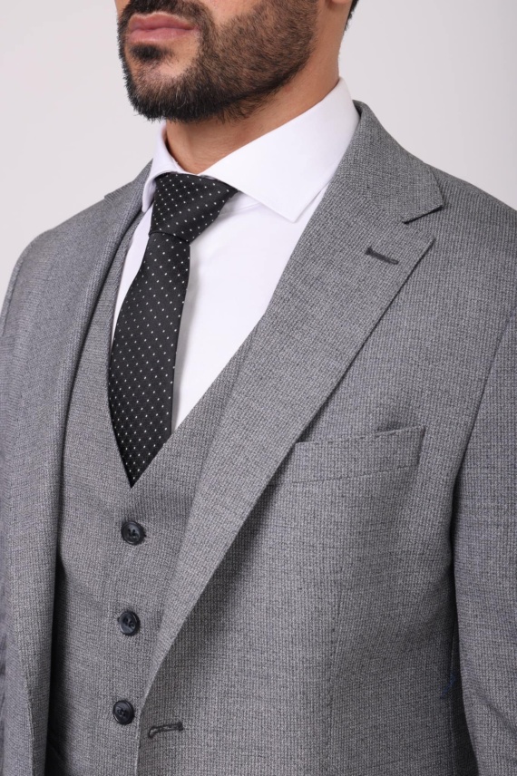 Refined Light Grey Men's Suit - Image 4