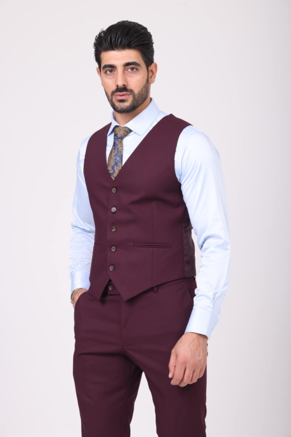 Luxurious Deep Burgundy Men's Suit - Image 3